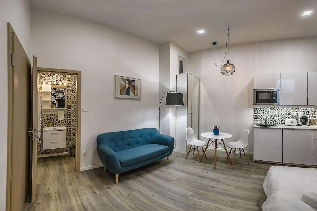 Glam Downtown Apartments Budapest 0*,  Hungría